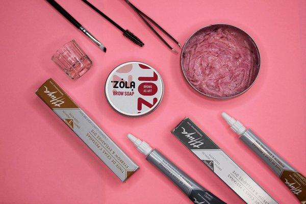 Secrets de Stars : Libérez la Magie des Huiles Essentielles pour Votre Beauté